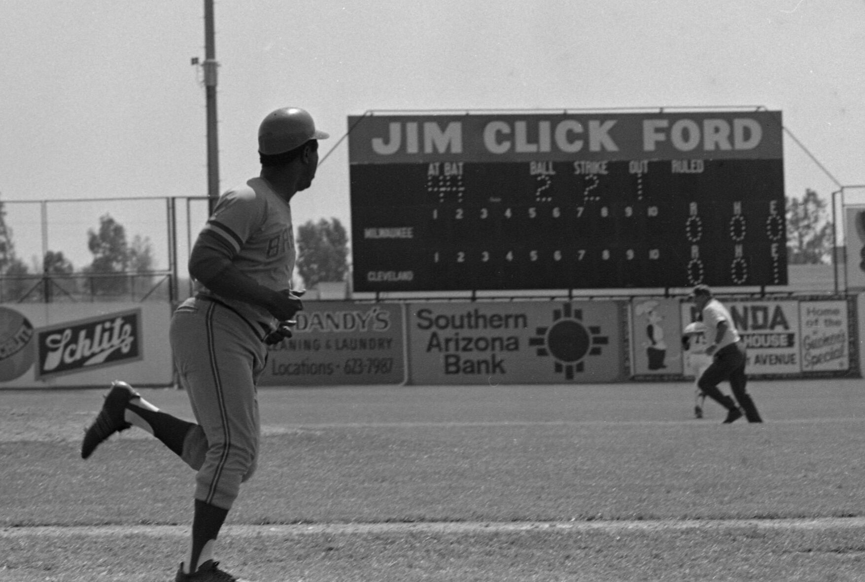 Hank Aaron, Tucson